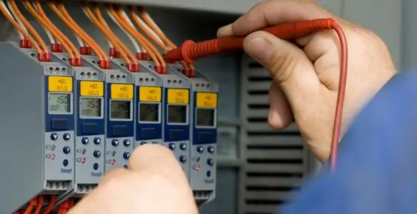 electrical contractors performing professional electrical system testing and configuration in Fresno, CA